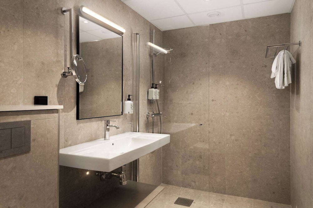 スカンディック ネプチューン 写真