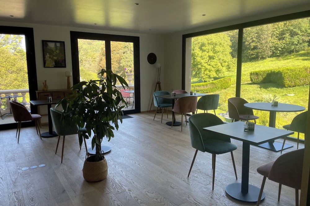 オテル ドゥ ラ ヴァレ ユーレス 写真