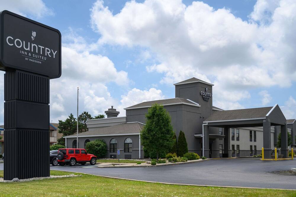 カントリー イン & スイーツ バイ ラディソン グリーンフィールド インディアナポリス 写真