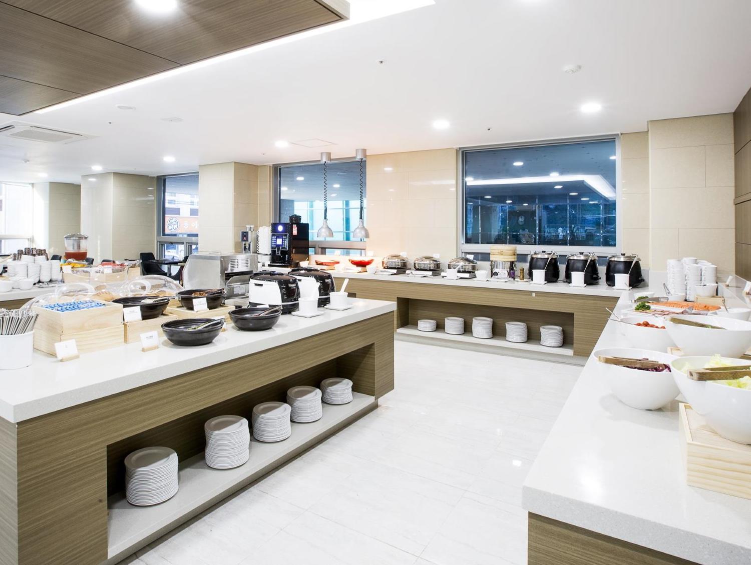 ラマダ チェジュ シティホール 写真