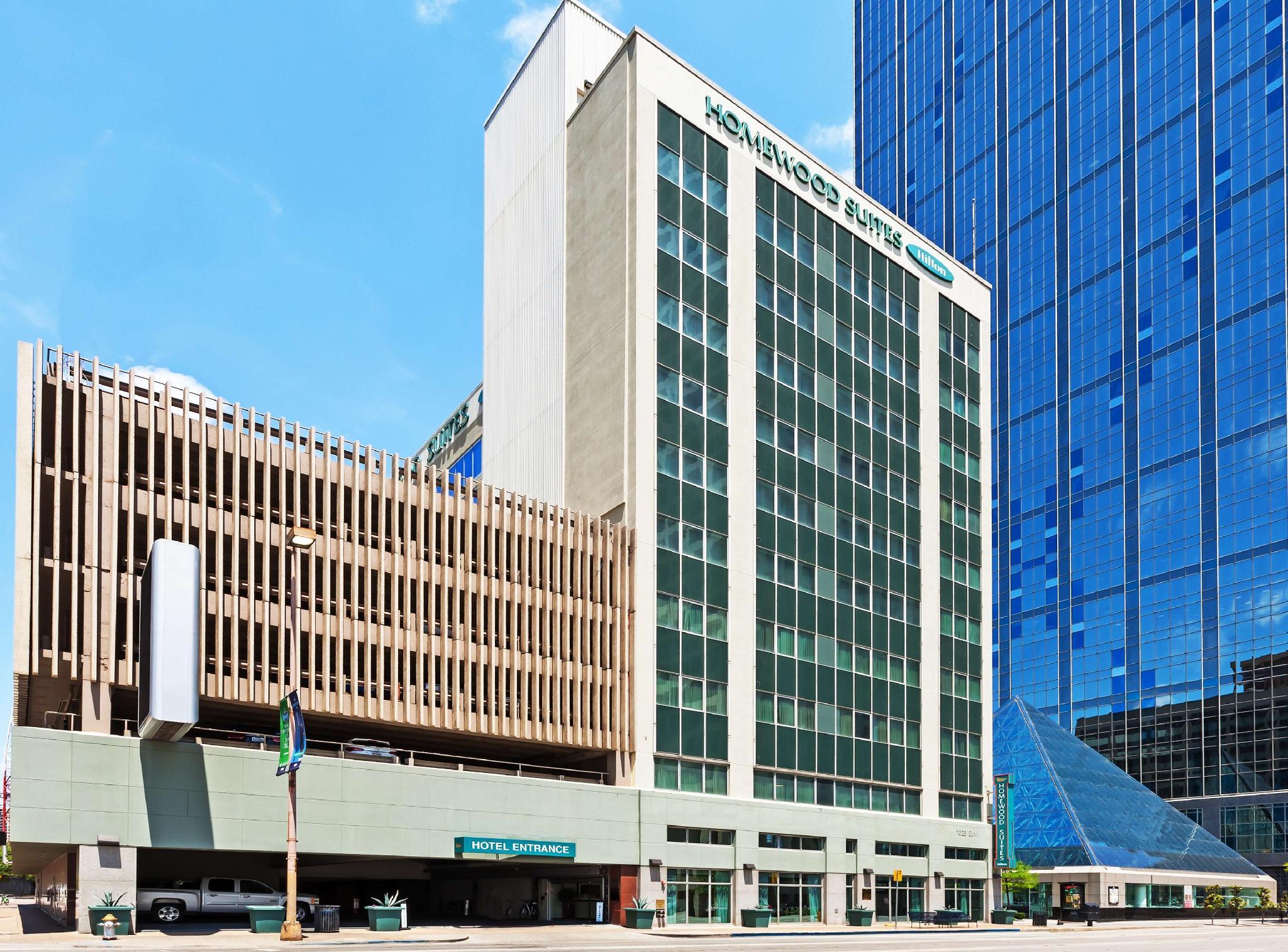 ホームウッド スイーツ バイ ヒルトン ダラス ダウンタウン 写真