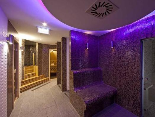 トゥー ウェルネス ホテル 写真