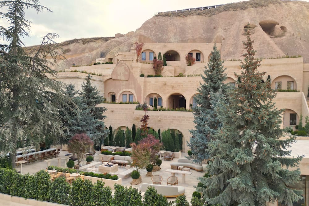 アバンギャルド リファインド ケイブズ オブ カッパドキア 写真