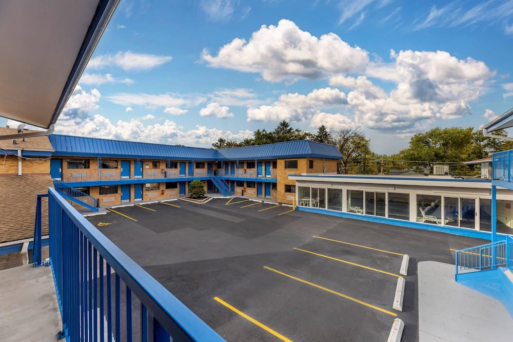 ロデウェイ イン ライオンズ - ラ グレンジ 写真