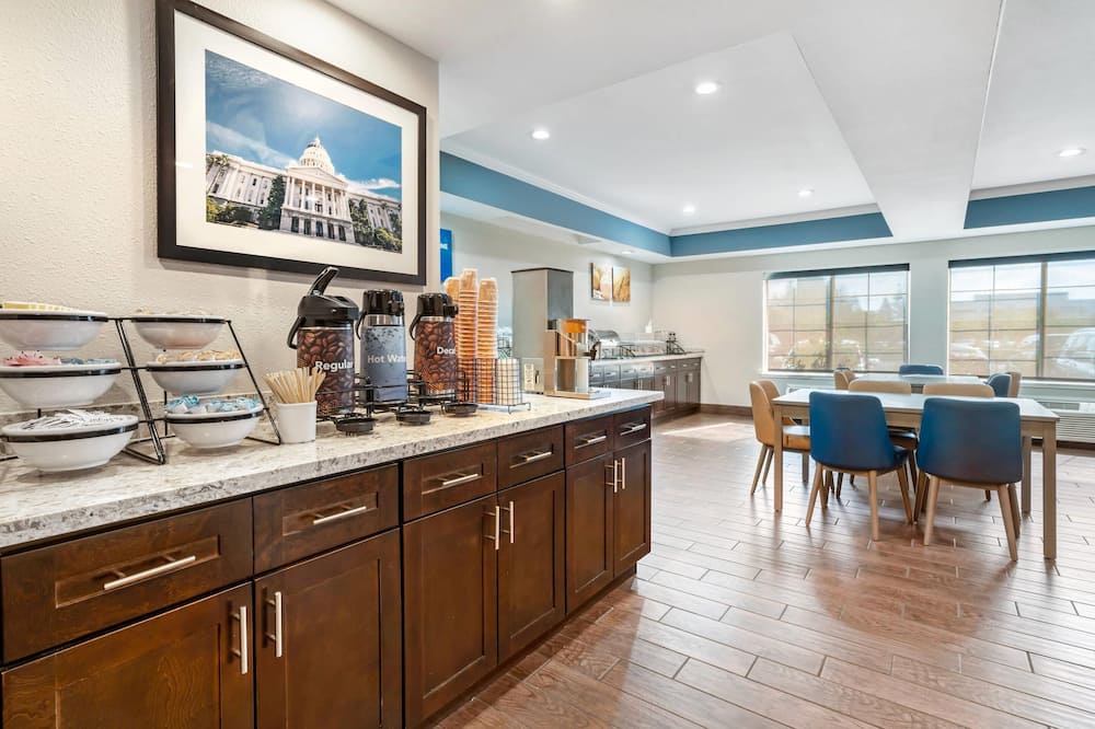 コンフォート イン & スイーツ サクラメント - ユニバーシティ エリア 写真