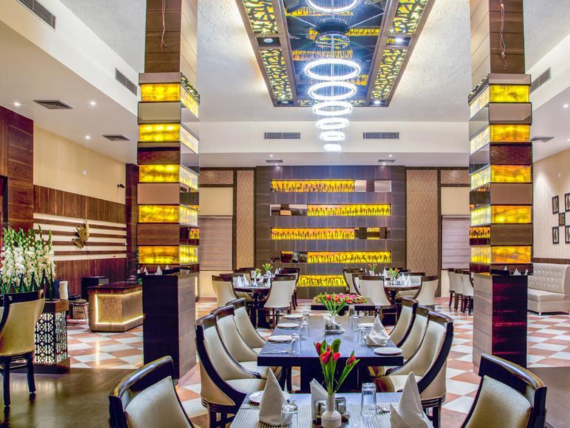 ホテル アビナンダン 写真