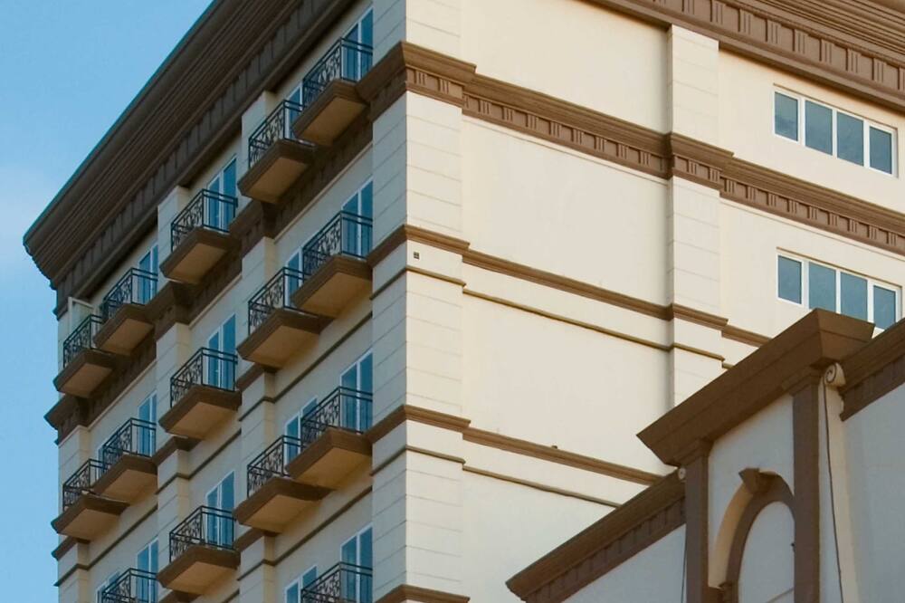 アストン マナド ホテル 写真