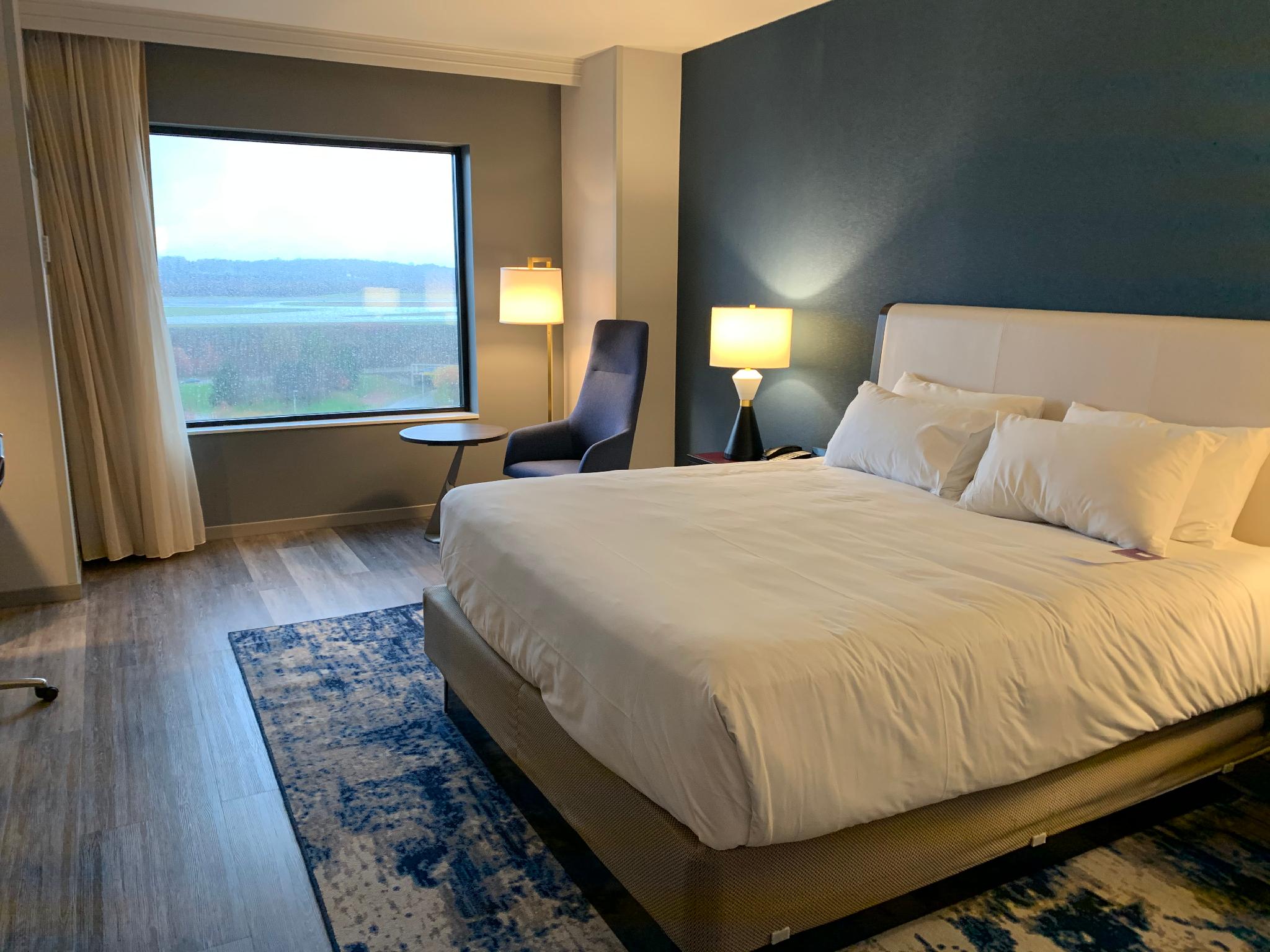 ハイアット リージェンシー ピッツバーグ インターナショナル エアポート 写真