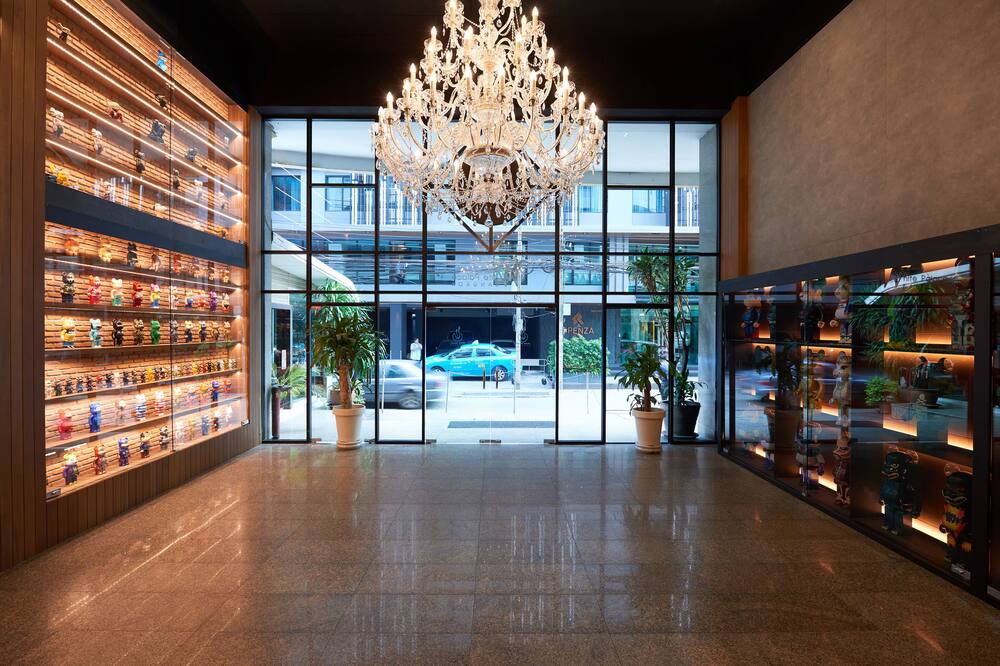 ホワイト パレス ホテル 写真