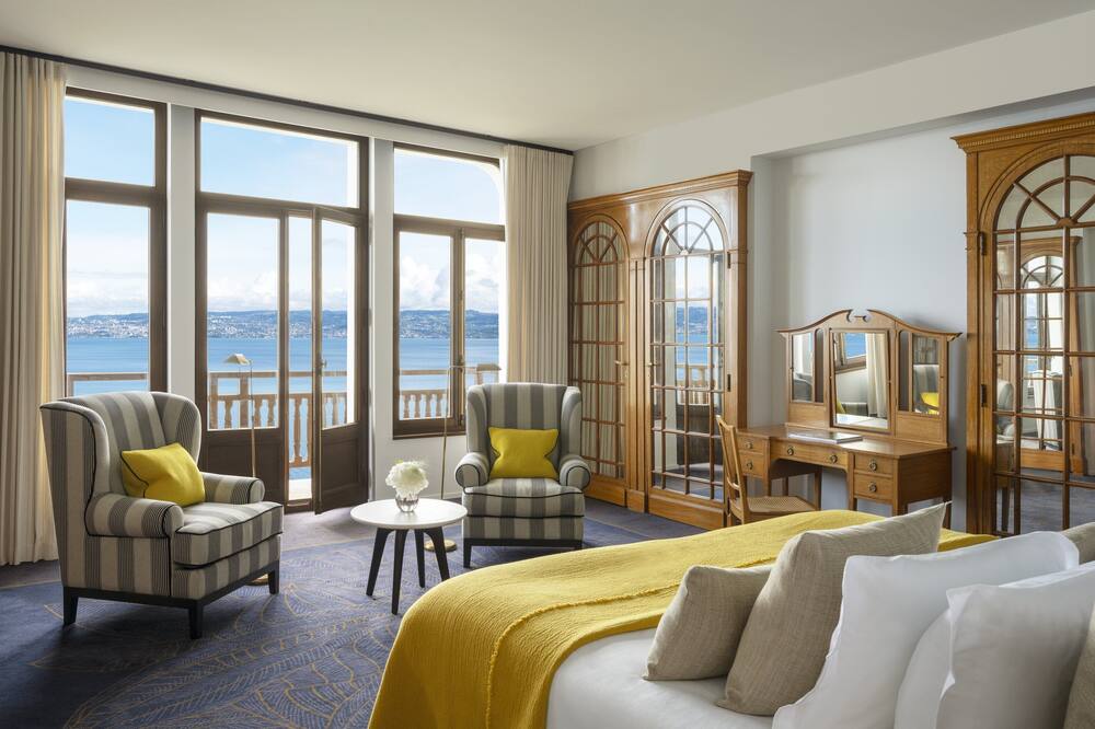 ホテル ロイヤル 写真