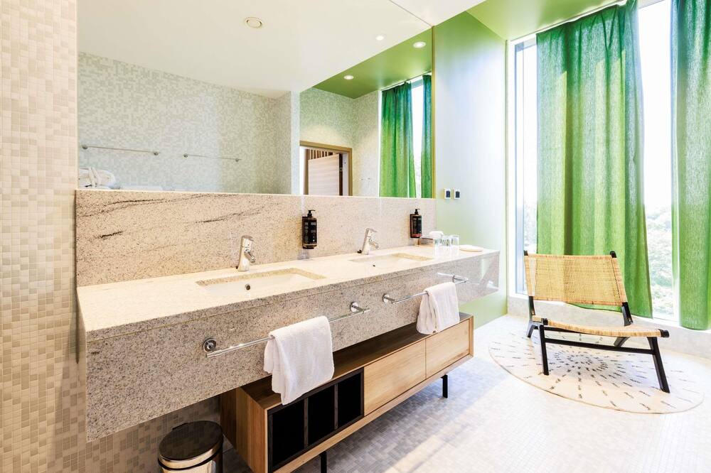 メルキュール タリン 写真