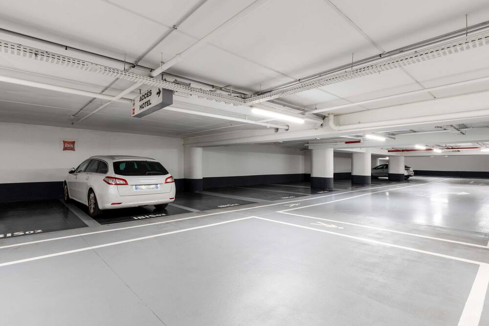 イビス パリ ポルト ドゥ モントルイユ 写真