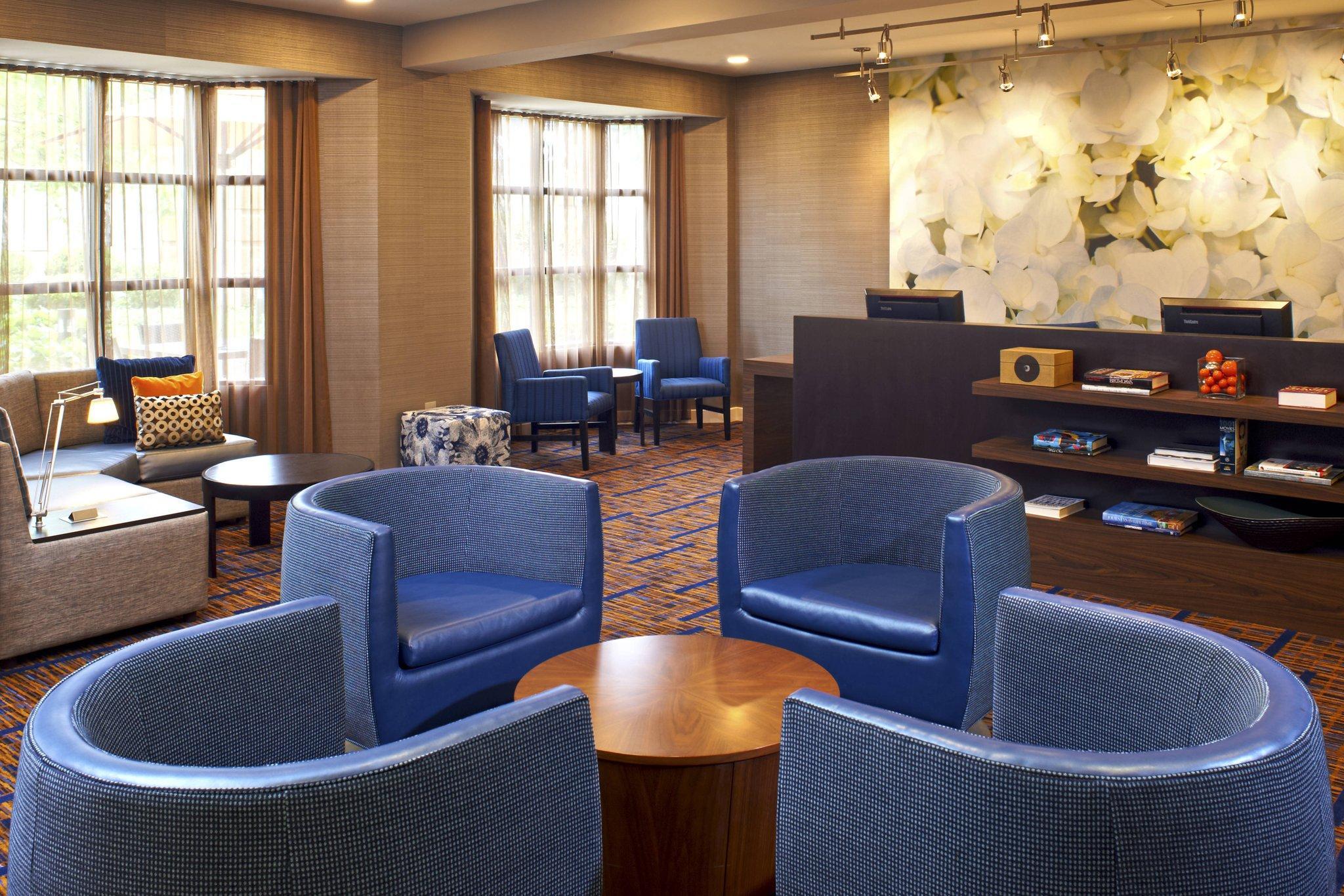 Courtyard by Marriott Cincinnati Covington 写真