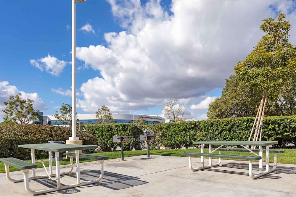 エクステンデット ステイ アメリカ スイーツ オレンジ カウンティ アーバイン スペクトラム 写真