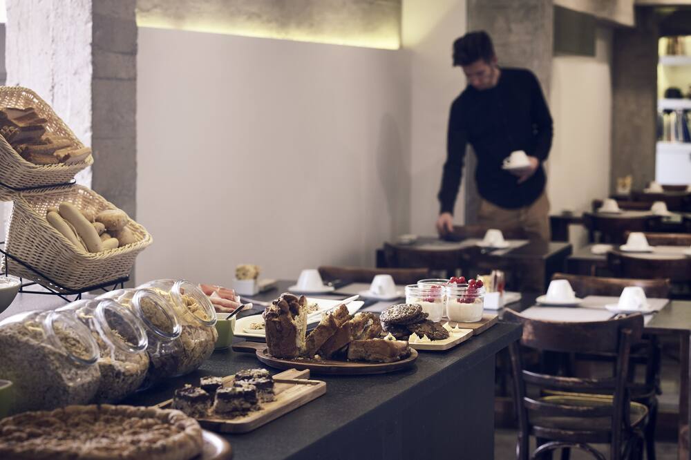 インアテネ 写真