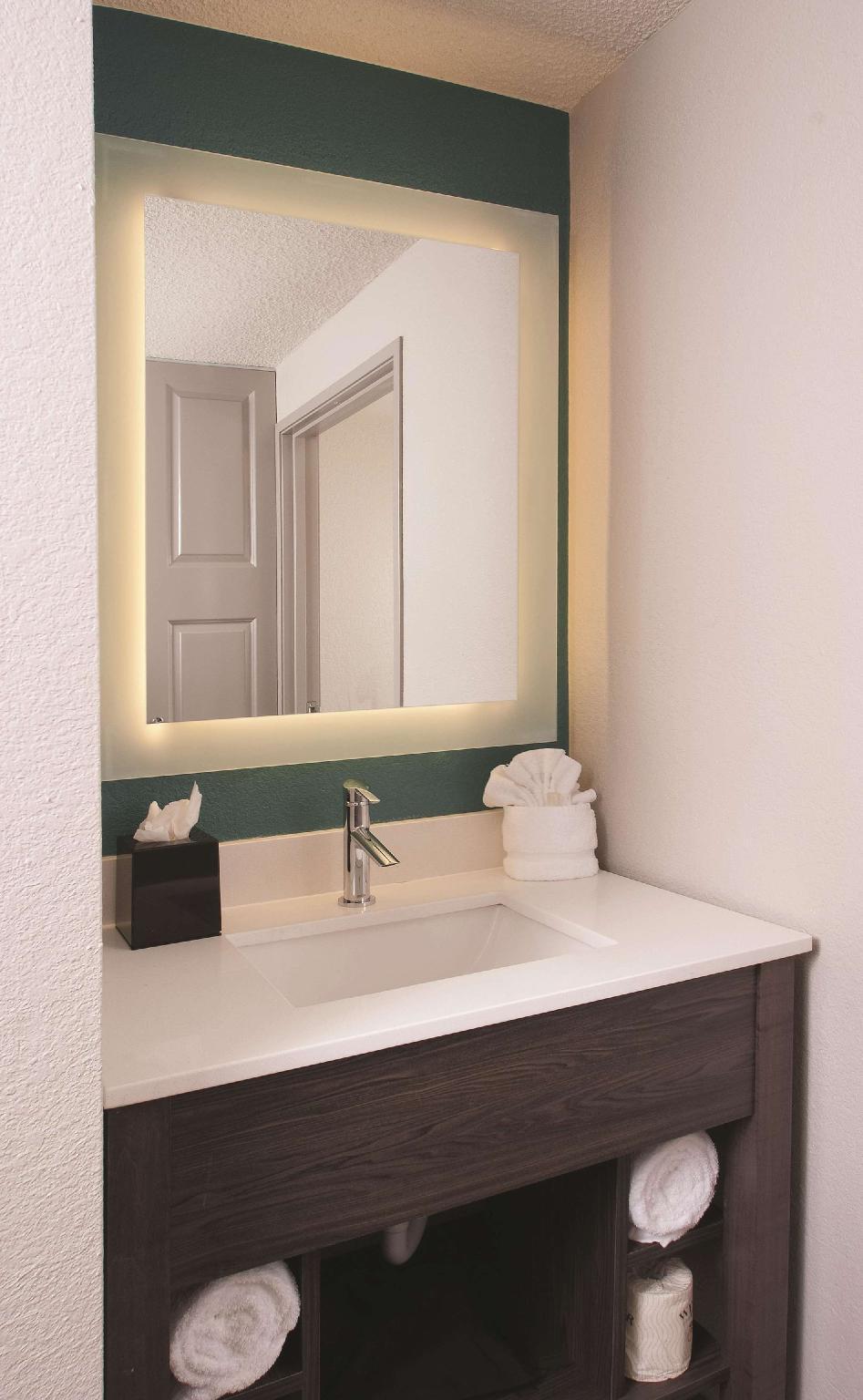 ラ キンタ イン & スイーツ バイ ウィンダム アトランタ エアポート ノース 写真