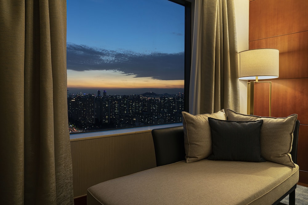 Day6 lotte world ロッテワールドホテル ポーチ Day6 lotte world ロッテワールドホテル ポーチ ロッテ ホテル