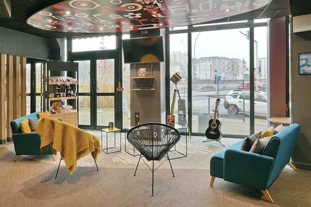 B&B ホテル ル マン セントル カテドラル 写真