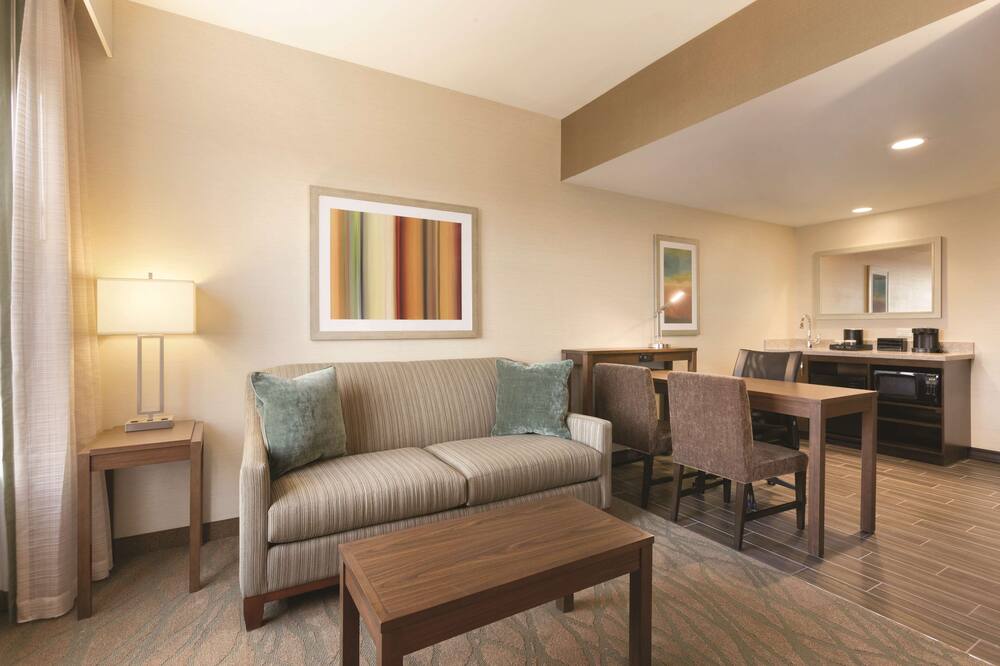 Embassy Suites by Hilton Akron Canton Airport 写真