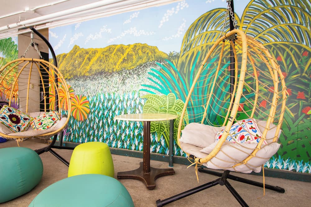 ワイキキ ビーチサイド ホステル 写真