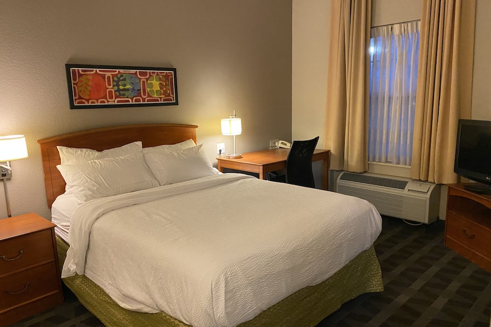 メインステイ スイーツ ミドルバーグ ハイツ クリーブランド エアポート 写真