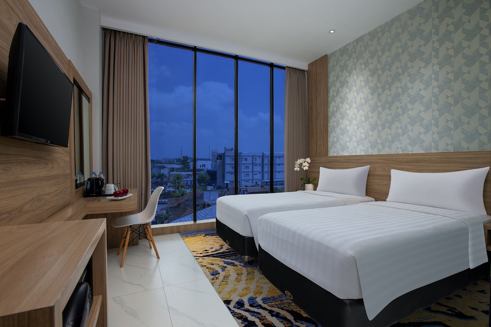 アストン イン タシクマラヤ 写真