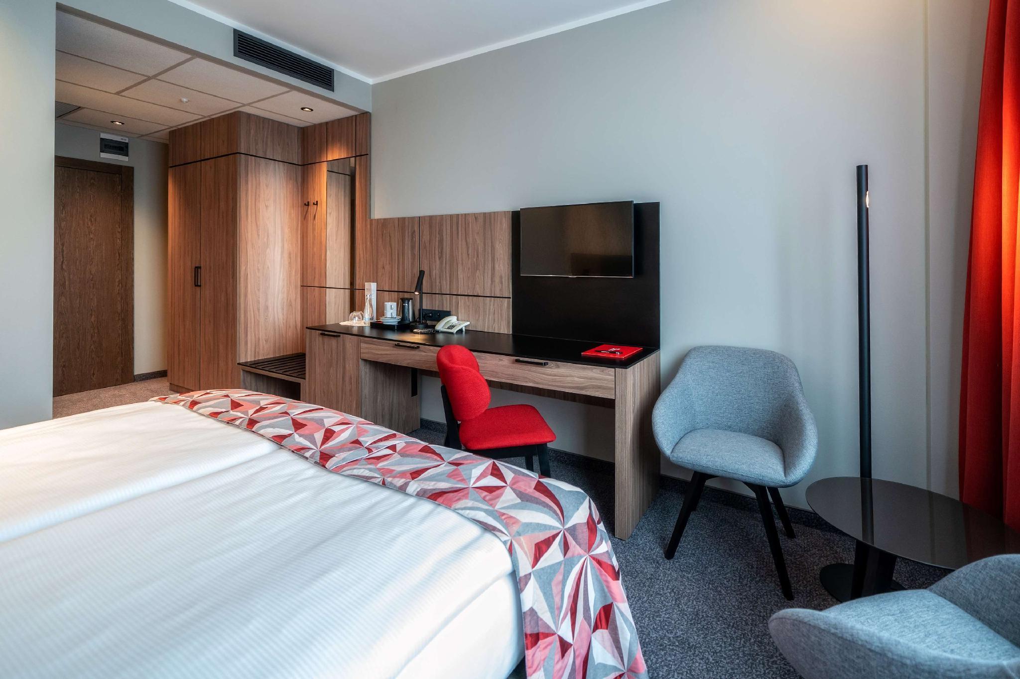 HP Park Plaza 写真