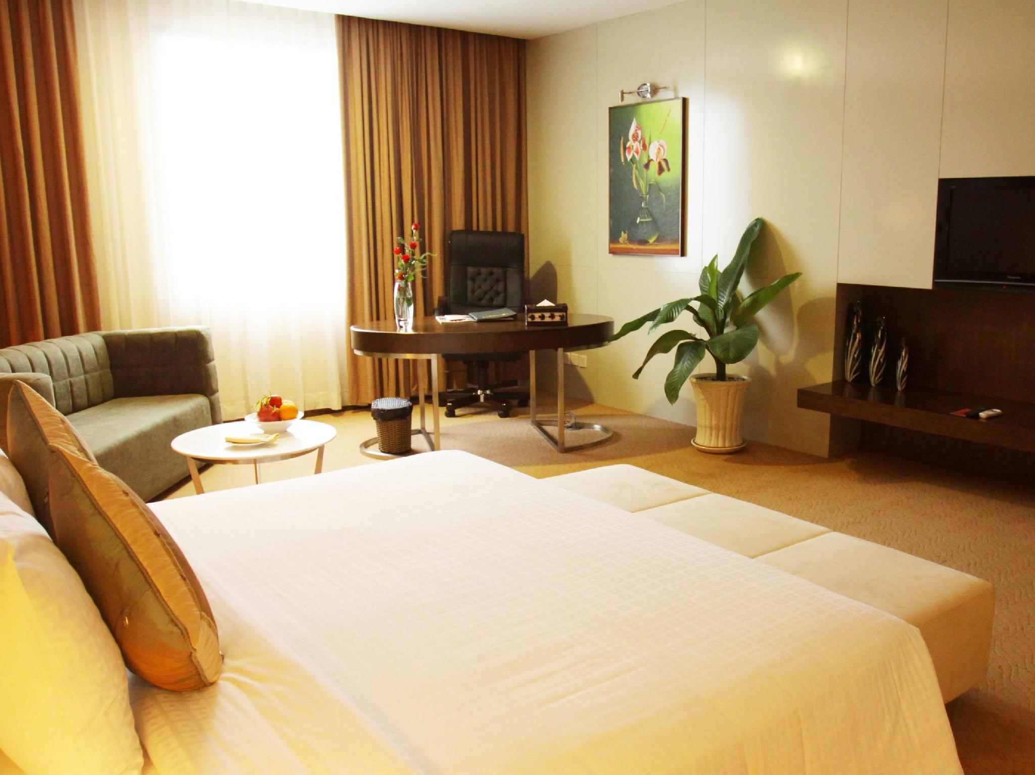 オーロラ ホテル 写真