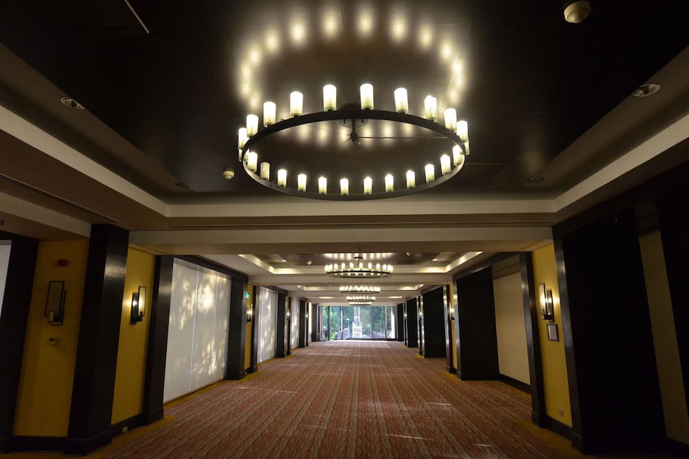 クエスト プラス カンファレンス センター クラーク 写真