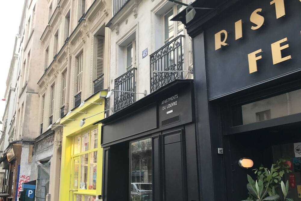 アパルトマン デュ ルーヴル 写真