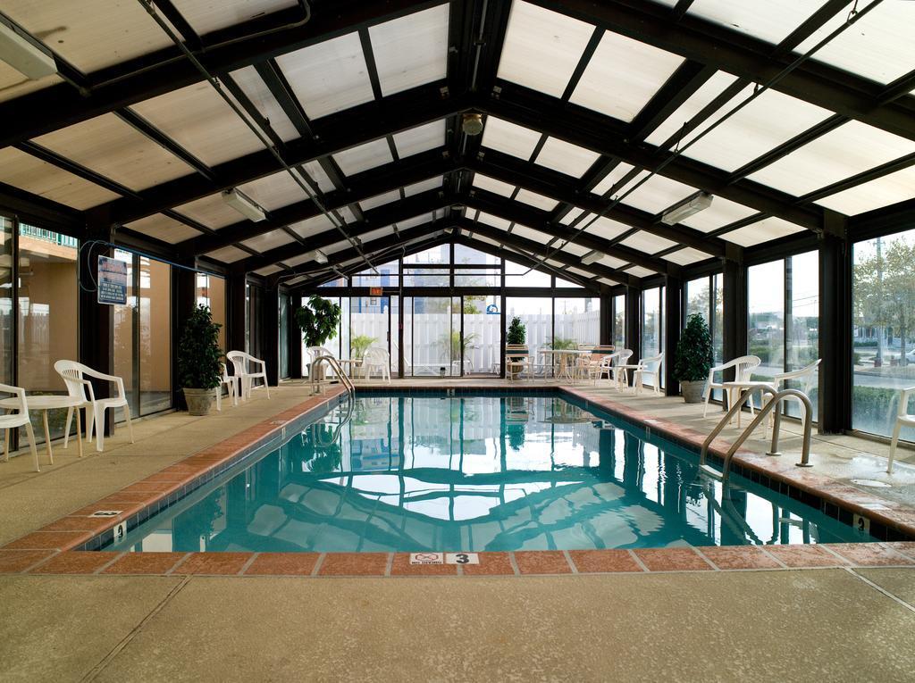 ケイマン スイーツ ホテル 写真