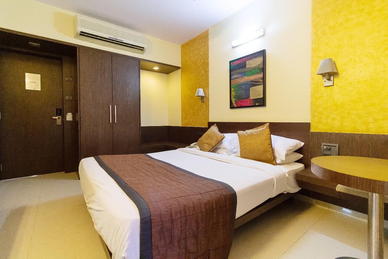 ホテル シルバー イン 写真