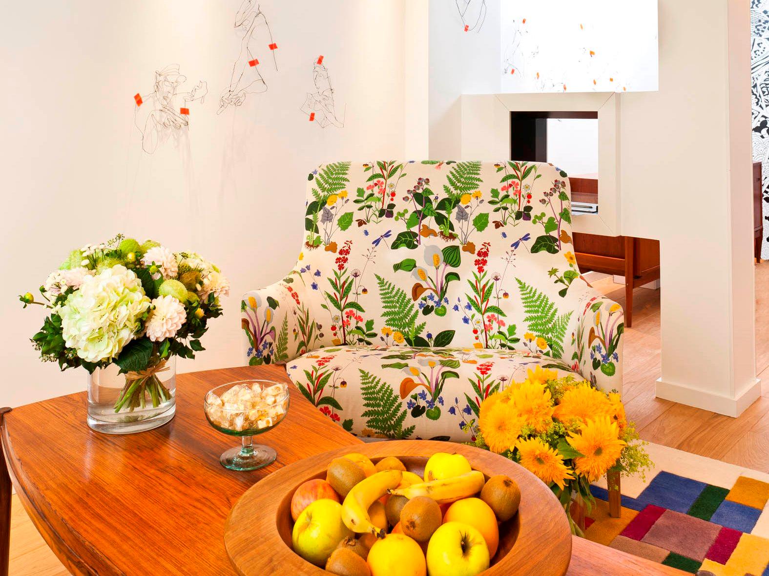 ホテル クレヨン 写真