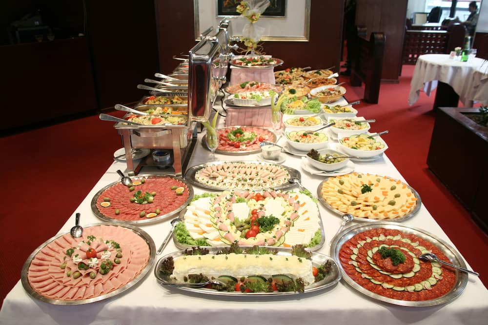 ホテル スラビジャ 写真