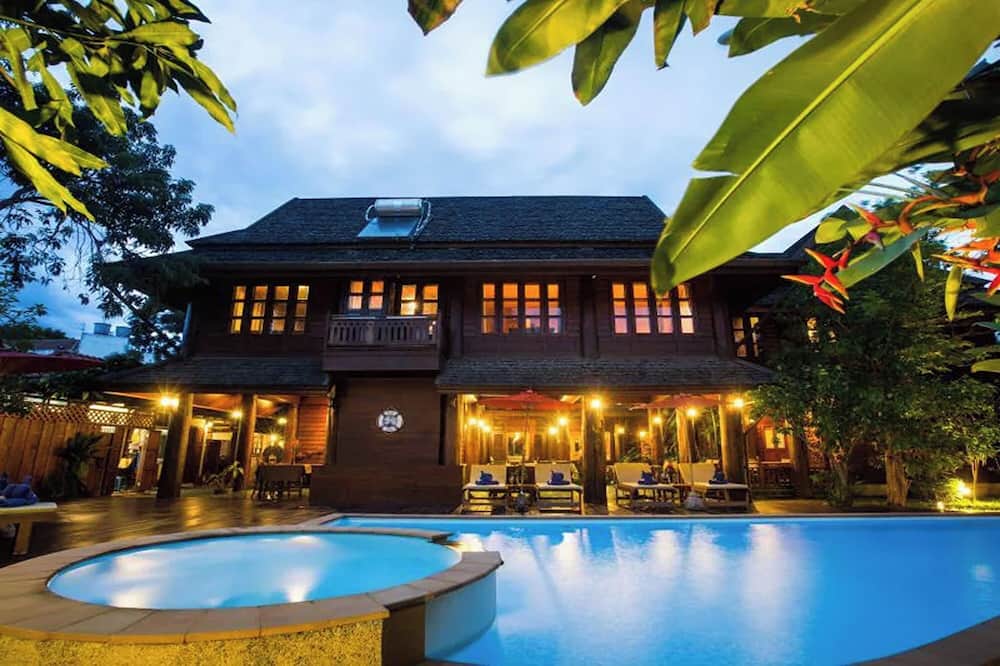 ルアン カム イン 写真