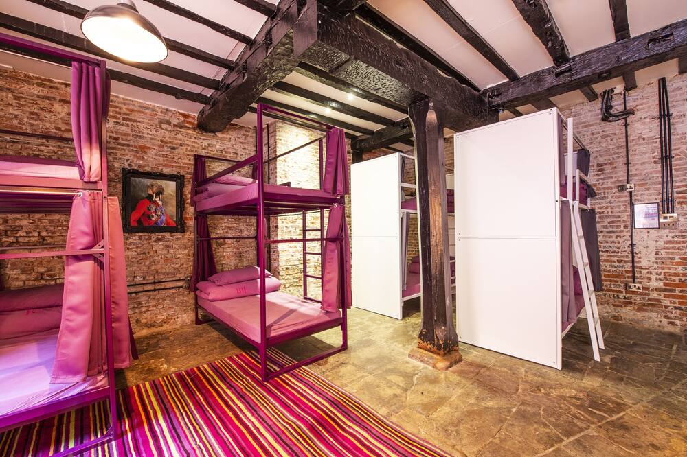 セーフステイ ヨーク ミックルゲート 写真