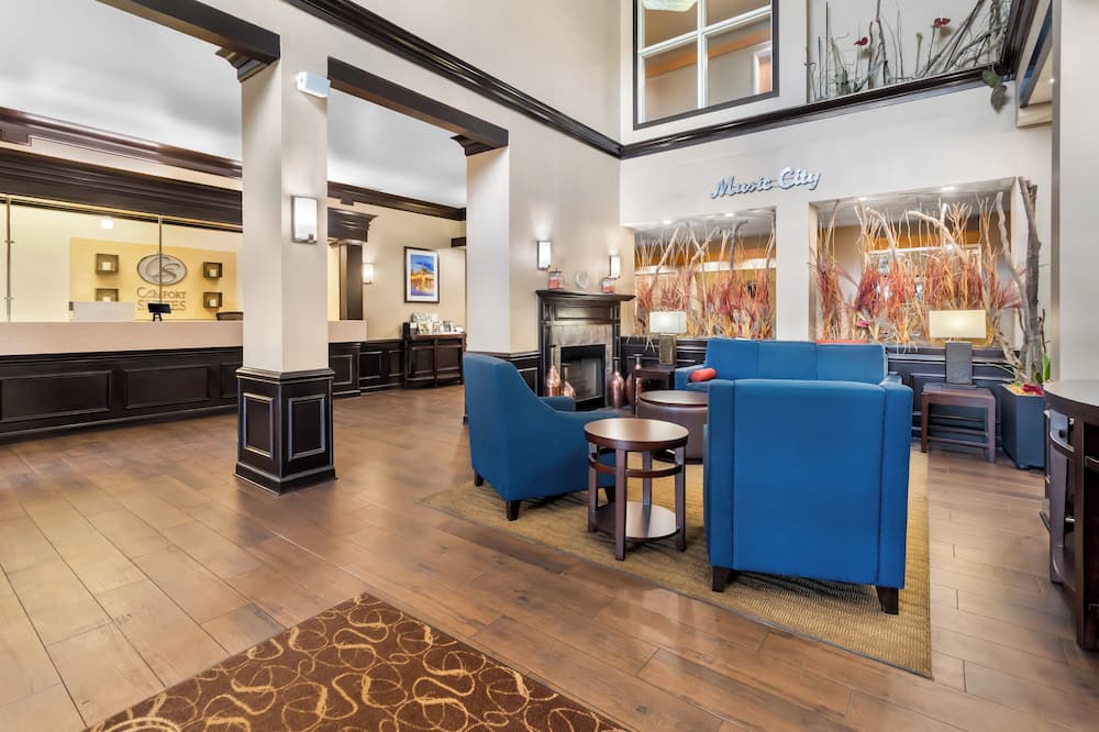 コンフォート スイーツ アット リバーゲート モール 写真