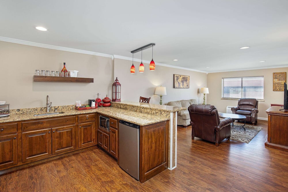 ラマダ バイ ウィンダム ボウリング グリーン 写真