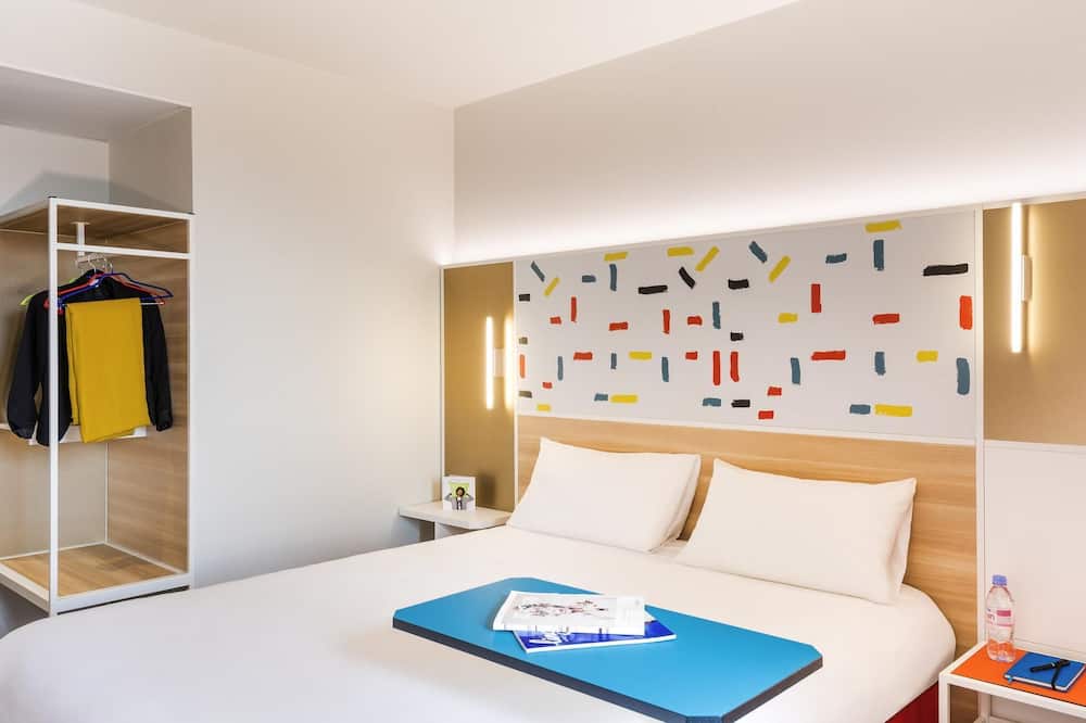 ibis Styles Versailles Guyancourt 写真