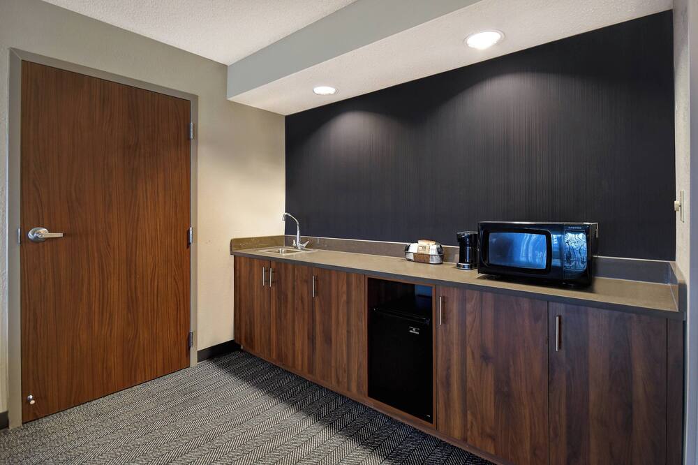 Courtyard by Marriott Cincinnati Airport 写真