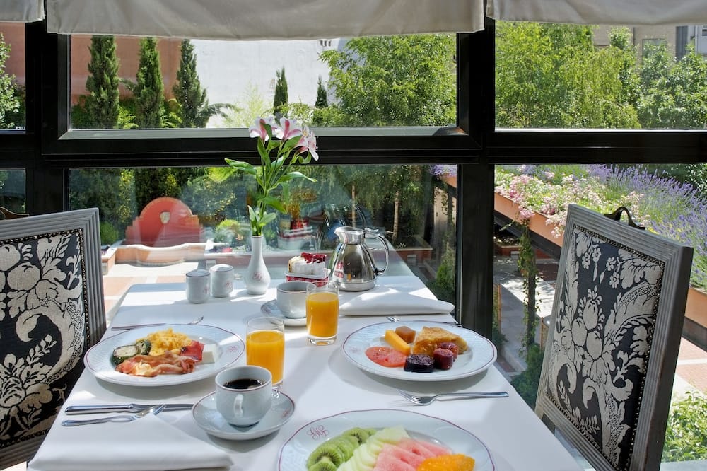 ホテル バャドリッド レコレトス 写真