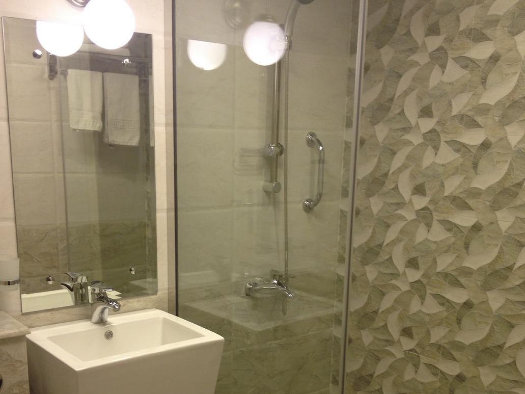 ニアル ホテル 写真