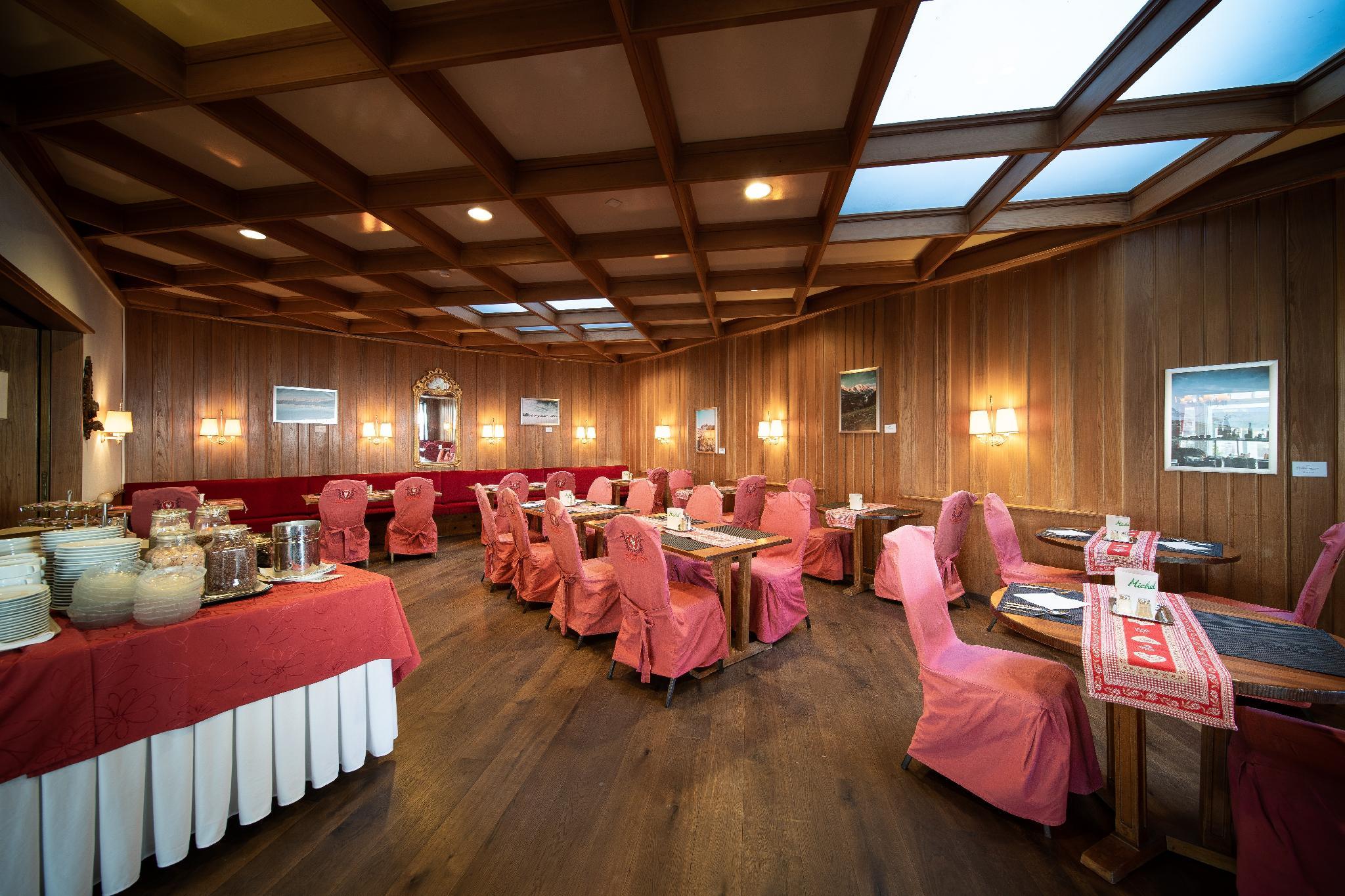 ホテル クレブス インターラーケン 写真