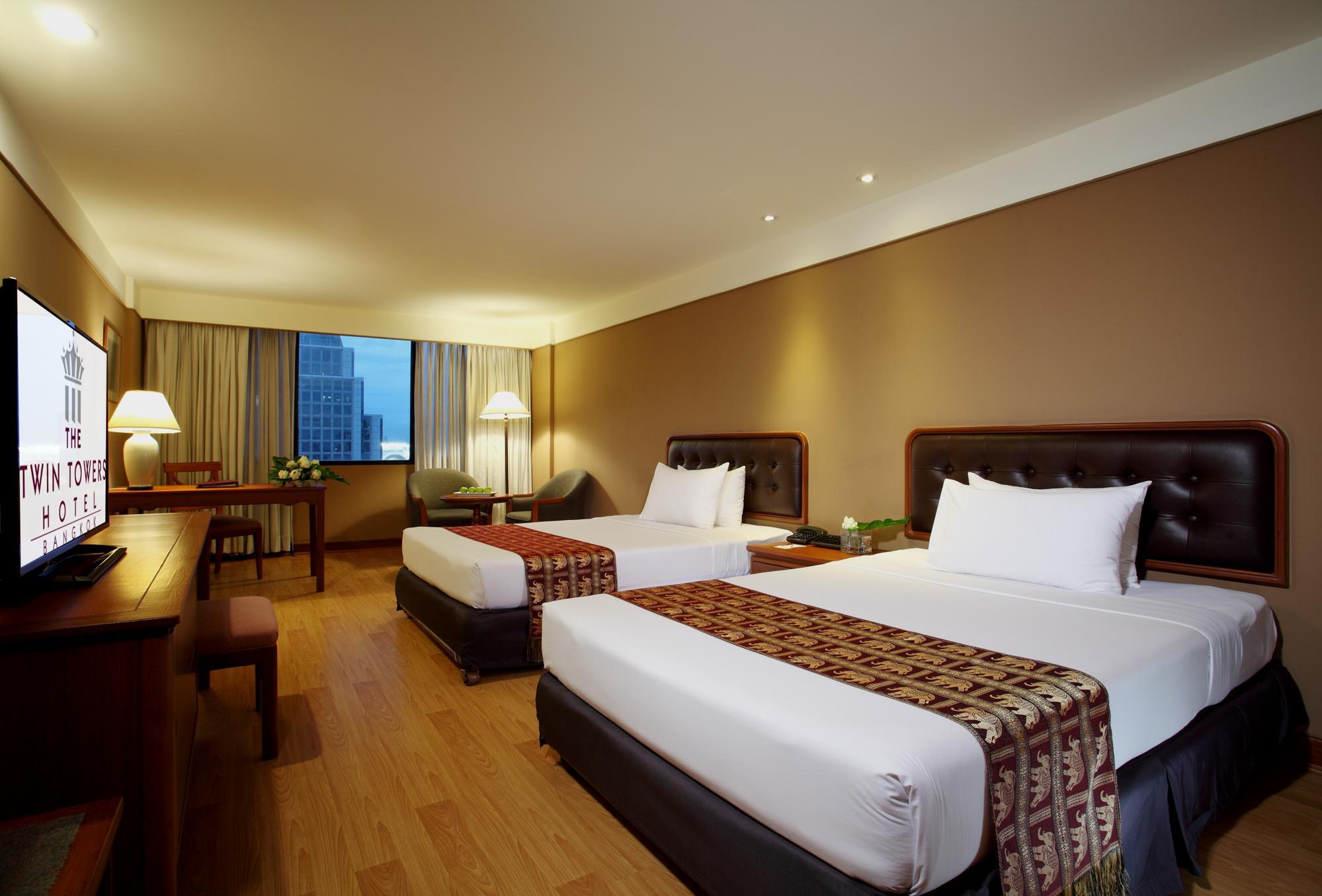 ツイン タワーズ ホテル 写真