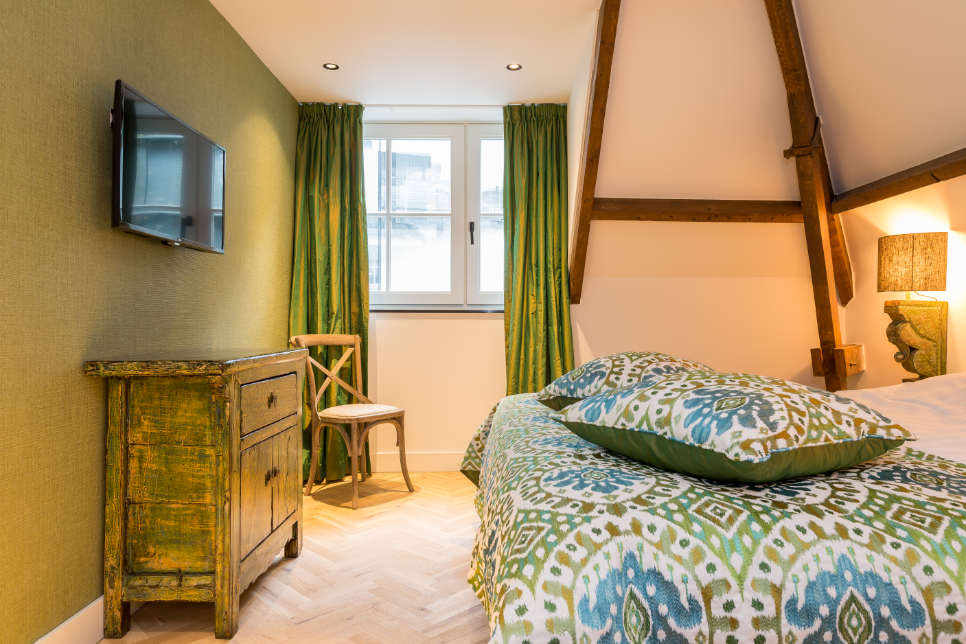 リトル グランド ホテル 写真