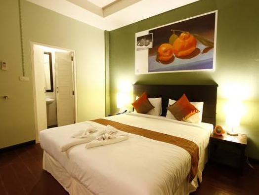 オレンジ ツリー ハウス 写真