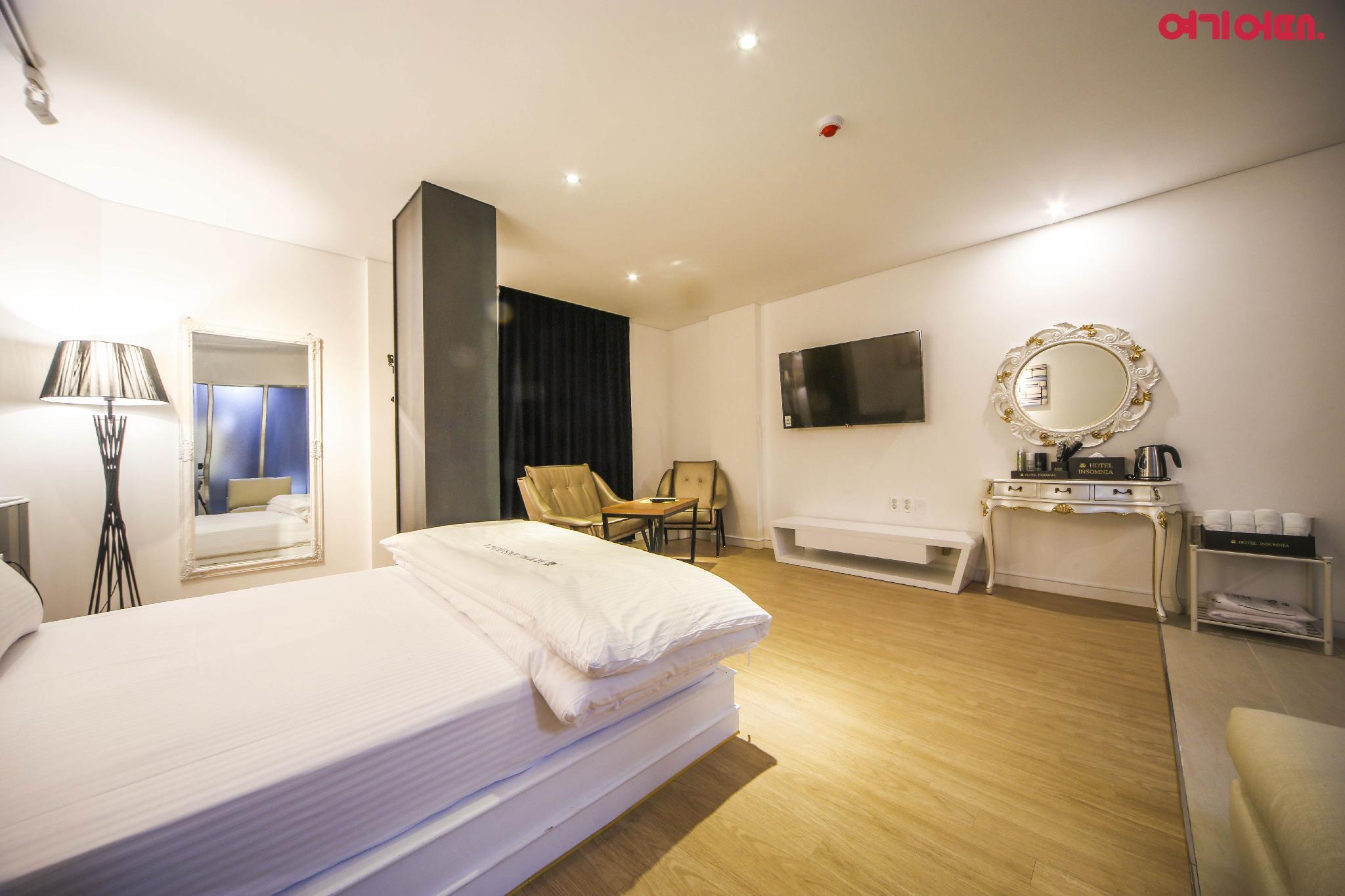 ホテル インソムニア 写真