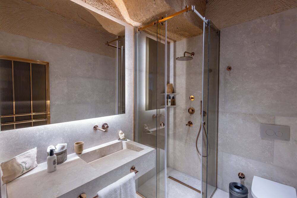 アバンギャルド リファインド ケイブズ オブ カッパドキア 写真