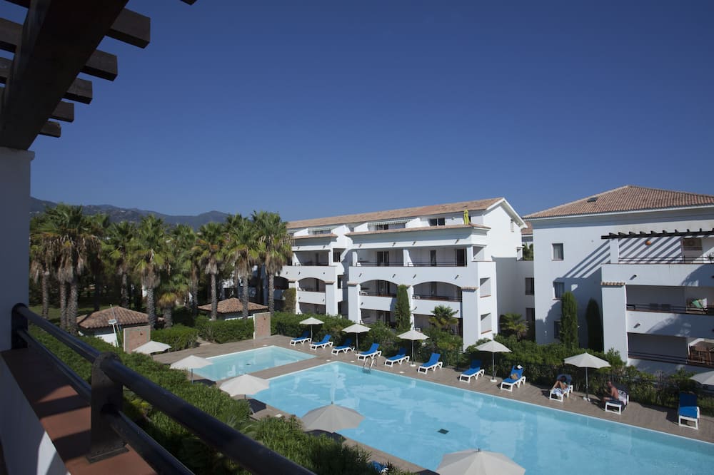 ラグランジュ バカンシーズ ソーニュ ディ レナ 写真