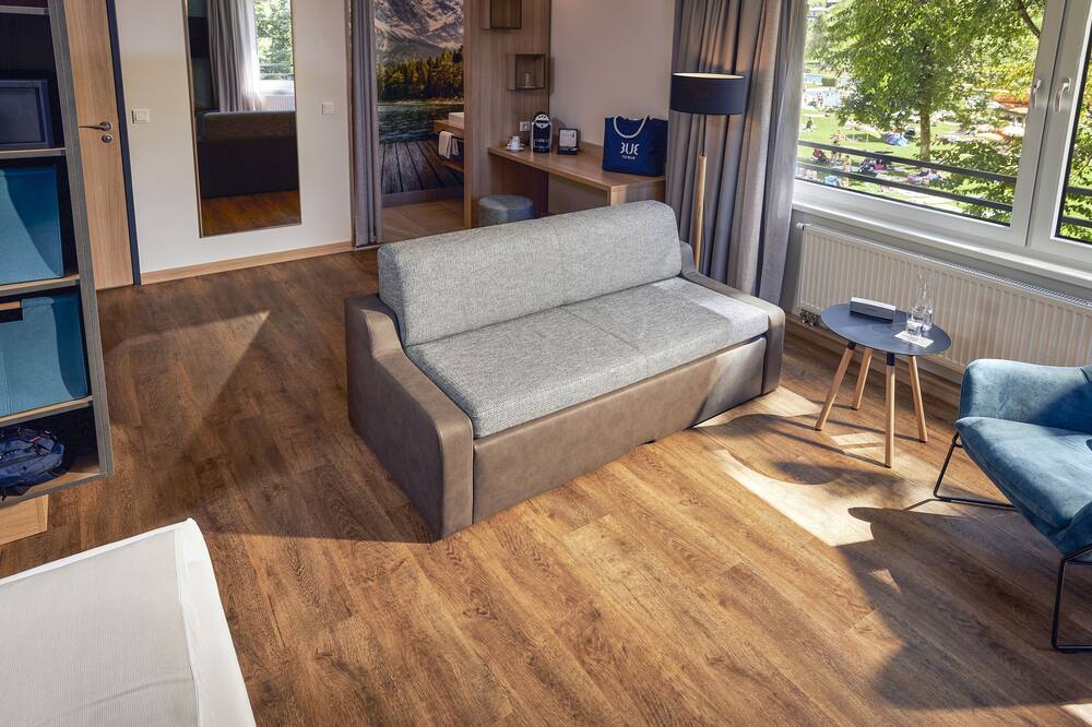 トゥイ ブルー モンタフォン 写真